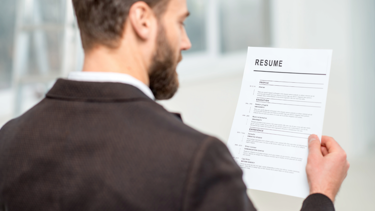 Resume-Builder for Service Pros: Stand Out Today with MPS